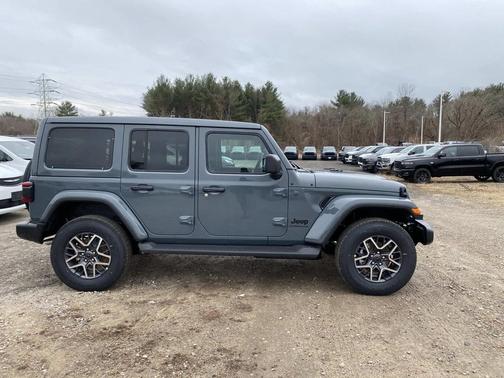 2026 Jeep Wrangler 4-Door Sahara 4x4