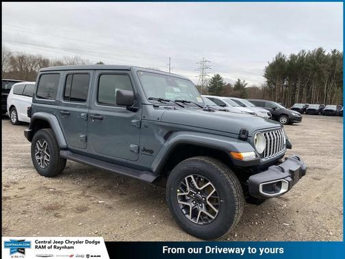 2026 Jeep Wrangler 4-Door Sahara 4x4