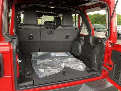Firecracker Red Clearcoat 2026 Jeep Wrangler Rubicon