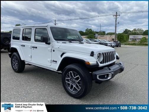 Bright White Clearcoat 2025 Jeep Wrangler 4-Door Sahara 4x4