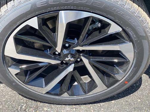 2025 Mitsubishi Outlander PHEV SEL
