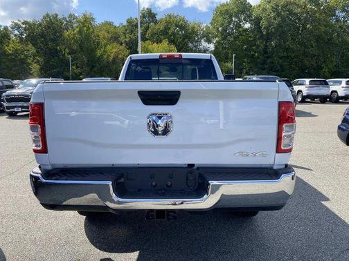2024 RAM 2500 Tradesman Regular Cab 4x4 8' Box