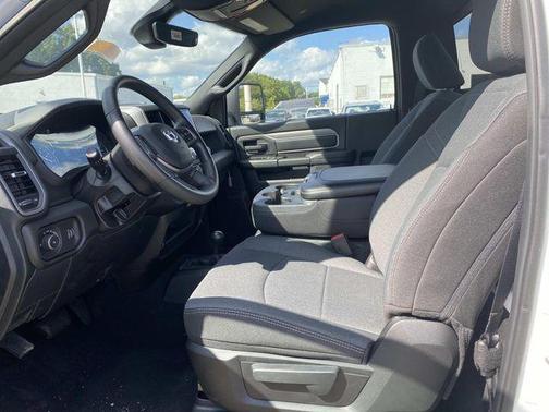 2024 RAM 2500 Tradesman Regular Cab 4x4 8' Box