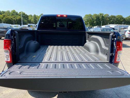 2024 RAM 2500 Tradesman Crew Cab 4x4 6'4' Box