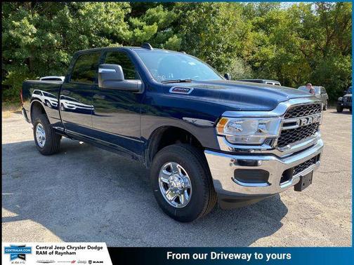 2024 RAM 2500 Tradesman Crew Cab 4x4 6'4' Box