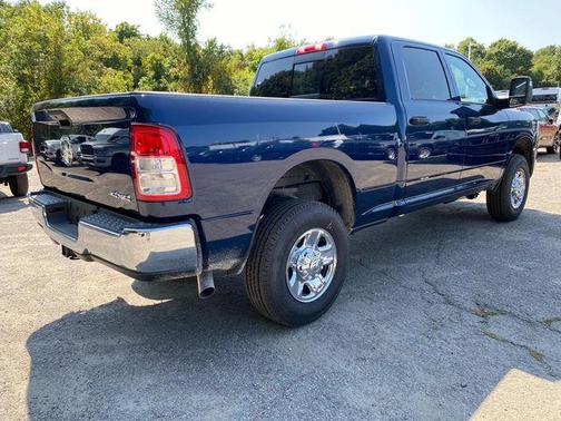 2024 RAM 2500 Tradesman Crew Cab 4x4 6'4' Box