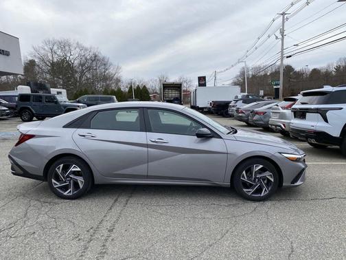 2025 Hyundai ELANTRA Sport