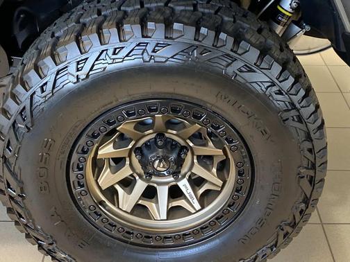 Anvil Clearcoat 2026 Jeep Wrangler Sport