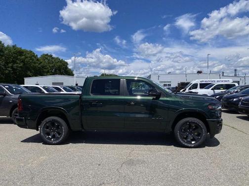 Serrano Green Metallic 2026 RAM 1500 Big Horn/Lone Star