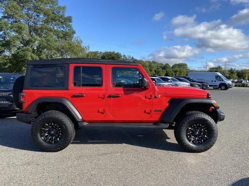 2022 Jeep Wrangler Unlimited Sport