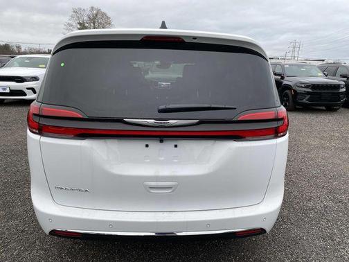 2026 Chrysler Pacifica L