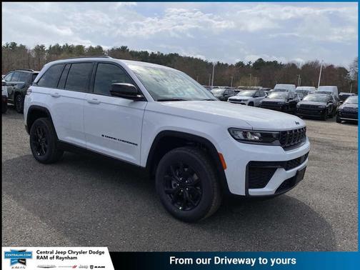 Bright White Clearcoat 2026 Jeep Grand Cherokee Altitude