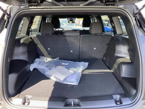Diamond Black Crystal Pearlcoat 2026 Jeep Cherokee Laredo 4x4