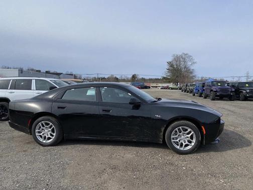 Diamond Black Crystal Pearlcoat 2026 Dodge Charger R/T