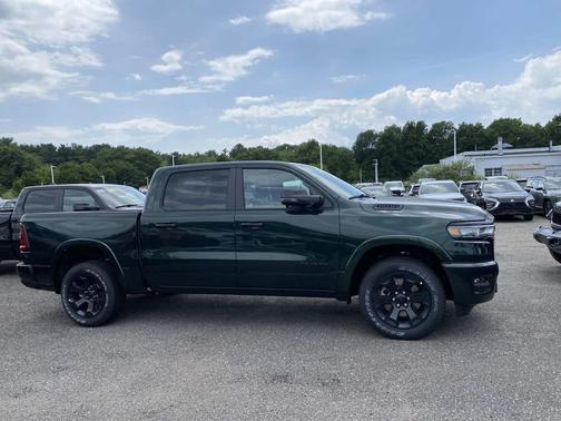 Serrano Green Metallic 2026 RAM 1500 Big Horn/Lone Star