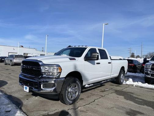2023 RAM 2500 Tradesman Crew Cab 4x4 8' Box