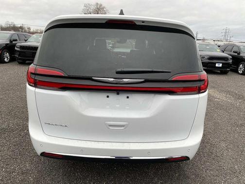 2026 Chrysler Pacifica L