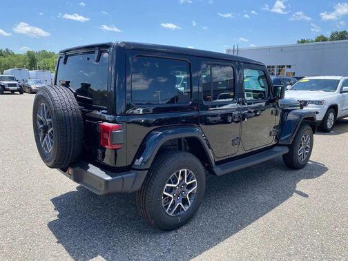 2025 Jeep Wrangler 4-Door Sahara 4x4