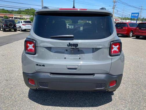 2022 Jeep Renegade Altitude