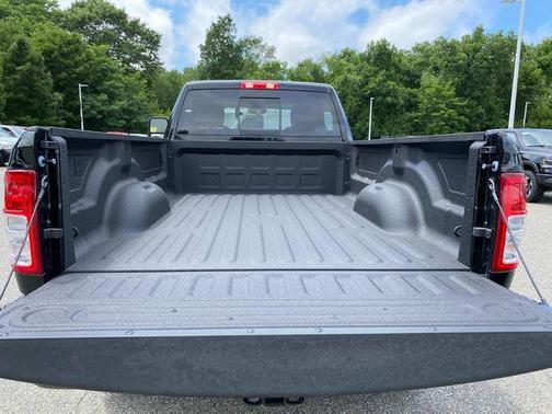 2024 RAM 2500 Tradesman Regular Cab 4x4 8' Box
