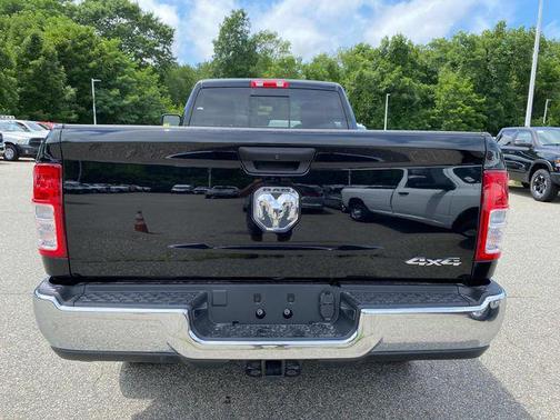 2024 RAM 2500 Tradesman Regular Cab 4x4 8' Box