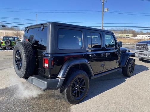 2023 Jeep Wrangler 4-Door Freedom 4x4