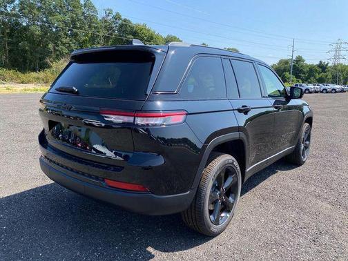 2025 Jeep Grand Cherokee Altitude
