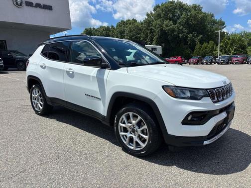 Bright White Clearcoat 2025 Jeep Compass Limited