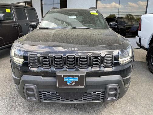 Diamond Black Crystal Pearlcoat 2026 Jeep Cherokee Limited