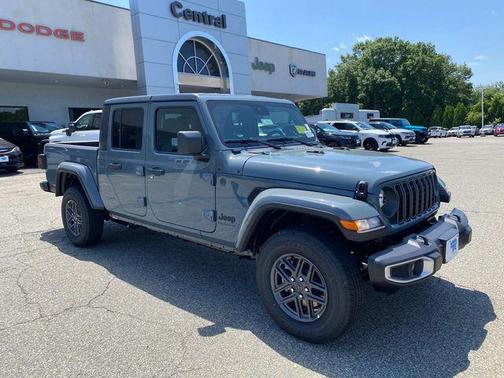 2025 Jeep Gladiator Sport S