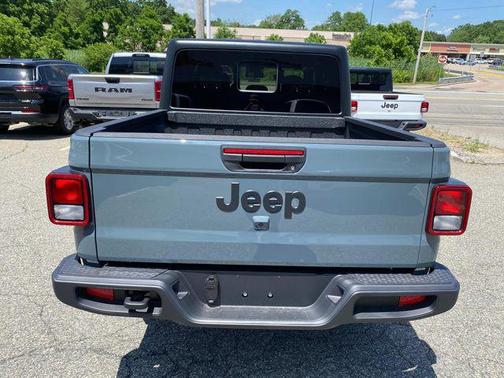 2025 Jeep Gladiator Sport S