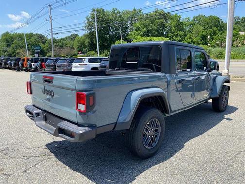 2025 Jeep Gladiator Sport S