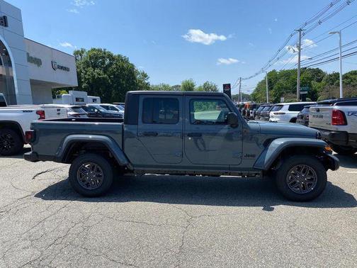 2025 Jeep Gladiator Sport S