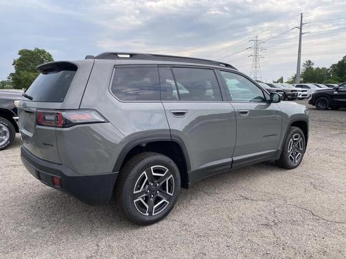 Sting-Gray Clearcoat 2026 Jeep Cherokee Limited