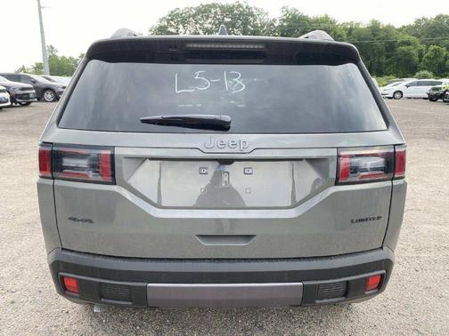 Sting-Gray Clearcoat 2026 Jeep Cherokee Limited