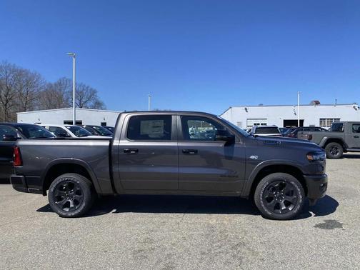 Granite Crystal Metallic Clearcoat 2026 RAM 1500 Big Horn/Lone Star