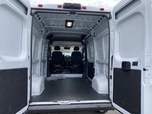 Bright White Clearcoat 2026 RAM ProMaster 1500 Base
