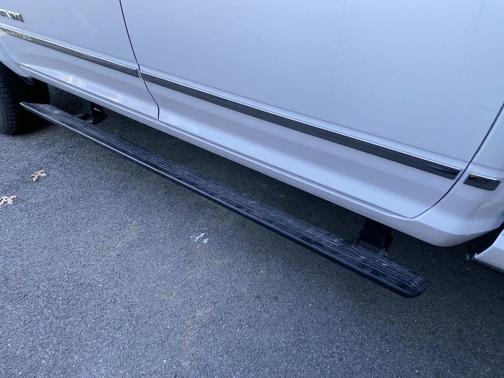 Bright White Clearcoat 2026 RAM 2500 Limited Crew Cab 4x4 6'4' Box