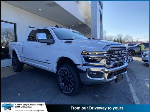 Bright White Clearcoat 2026 RAM 2500 Limited Crew Cab 4x4 6'4' Box