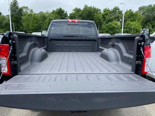 2024 RAM 2500 Tradesman Regular Cab 4x4 8' Box