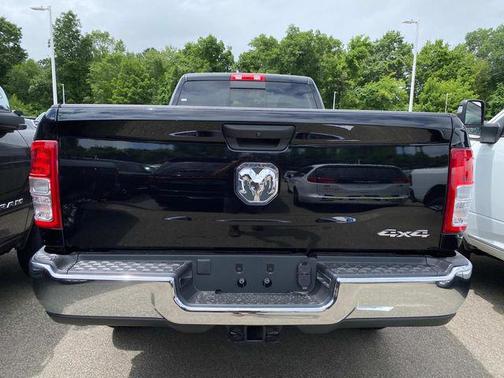 2024 RAM 2500 Tradesman Regular Cab 4x4 8' Box