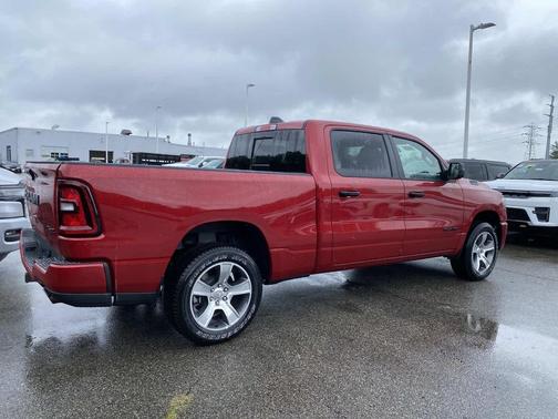 Molten Red Pearlcoat 2026 RAM 1500 Express