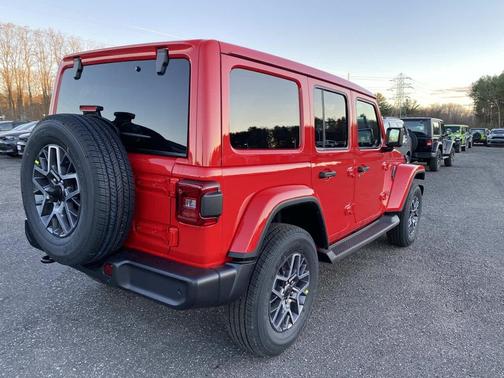 2026 Jeep Wrangler 4-Door Sahara 4x4