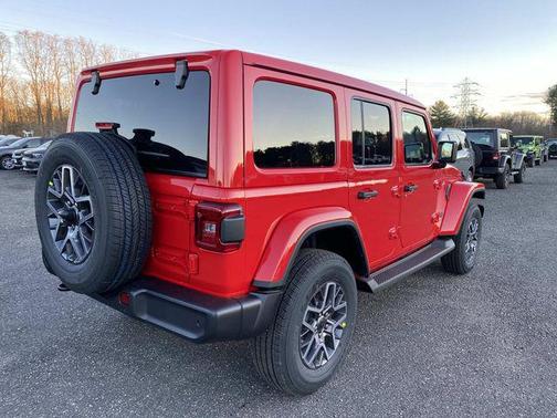 2026 Jeep Wrangler 4-Door Sahara 4x4