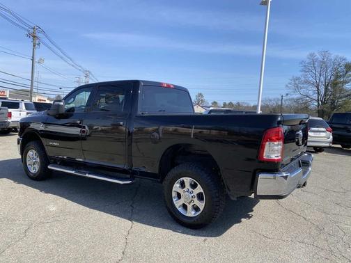 2024 RAM 2500 Big Horn Crew Cab 4x4 6'4' Box
