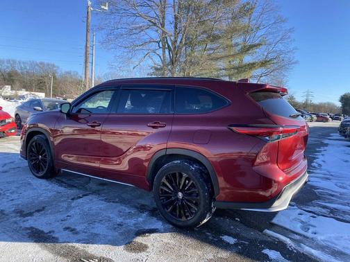 2023 Toyota Highlander XSE