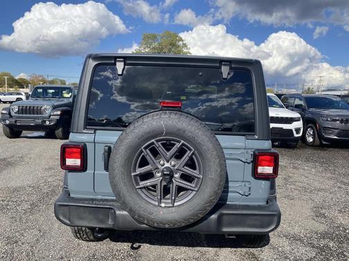 Anvil Clearcoat 2026 Jeep Wrangler Sport S