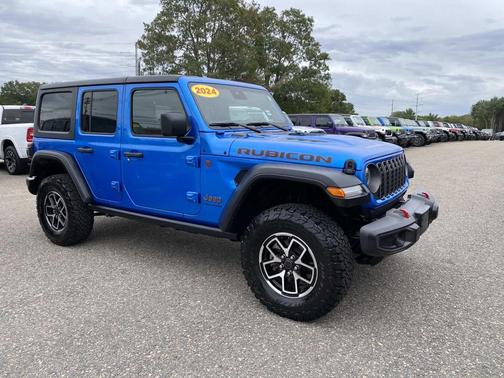 Hydro Blue Pearlcoat 2024 Jeep Wrangler Rubicon