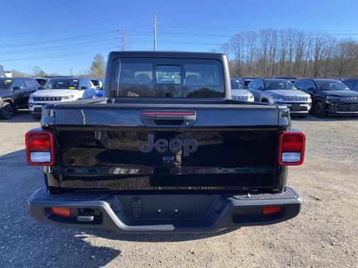 2026 Jeep Gladiator Sport