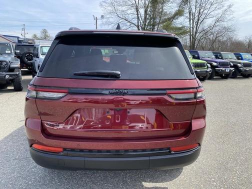 2024 Jeep Grand Cherokee Altitude